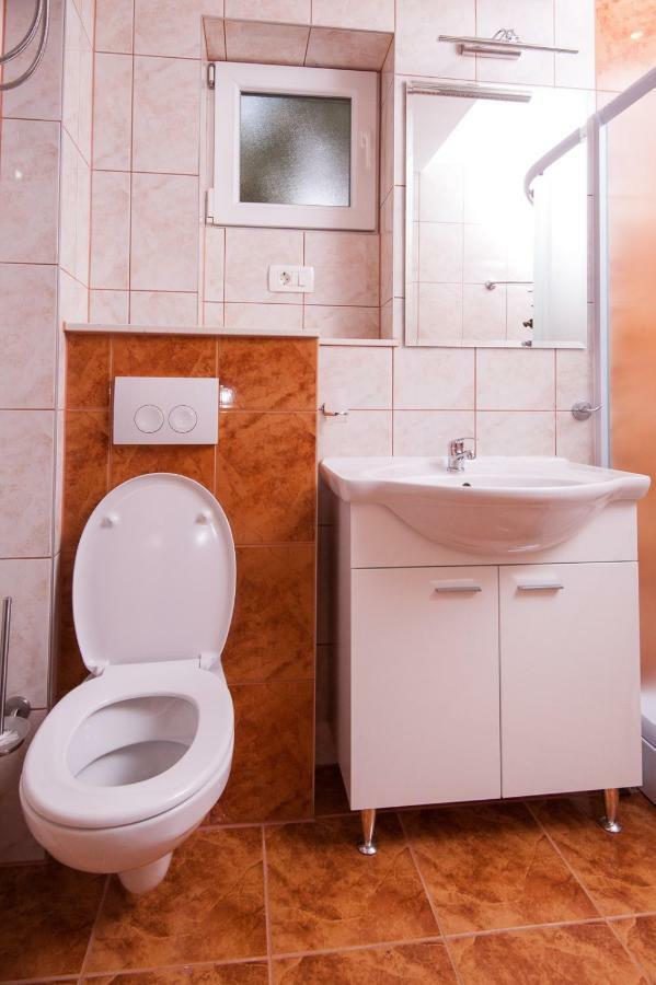 Apartmani Galija Pisak Exterior photo