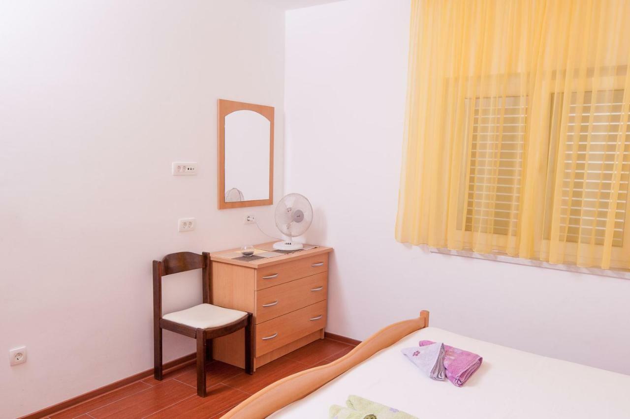 Apartmani Galija Pisak Exterior photo